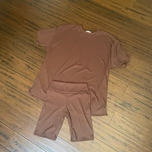 Talulah Ribbed Tee + Shorts Set | Chocolate, size Medium
